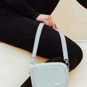 Vooray Sidekick slate grey crossbody